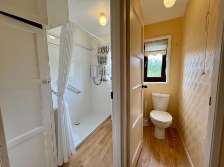 4 bedroom Terraced House for sale in Tennyson Avenue, Grantham, NG31