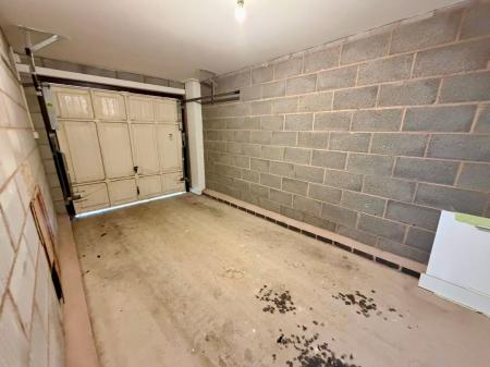 4 bedroom Terraced House for sale in Watt Avenue, Colsterworth, NG33
