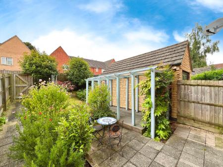 4 bedroom Terraced House for sale in Watt Avenue, Colsterworth, NG33