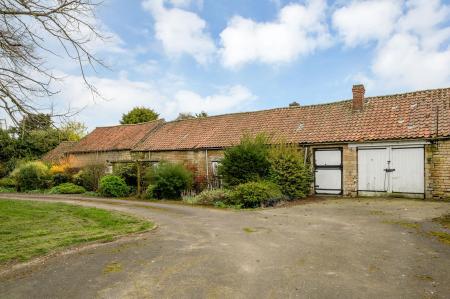 4 bedroom Detached house for sale in Blacksmith Lane, Welby, NG32