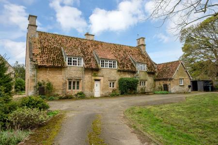 4 bedroom Detached house for sale in Blacksmith Lane, Welby, NG32