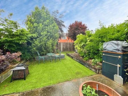2 bedroom Semi-detached house for sale in Wentworth Drive, Grantham, NG31