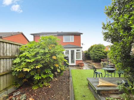 2 bedroom Semi-detached house for sale in Wentworth Drive, Grantham, NG31