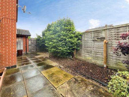 2 bedroom Semi-detached house for sale in Wentworth Drive, Grantham, NG31