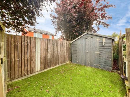 2 bedroom Semi-detached house for sale in Wentworth Drive, Grantham, NG31