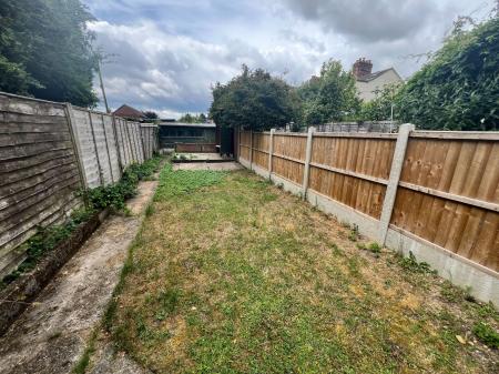 3 bedroom Terraced House to let in Ladysmith Terrace, Gonerby Hill Foot, NG31