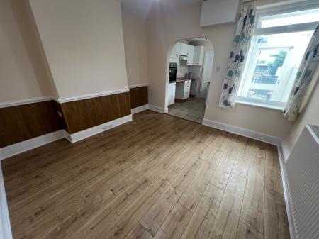 3 bedroom Terraced House to let in Ladysmith Terrace, Gonerby Hill Foot, NG31
