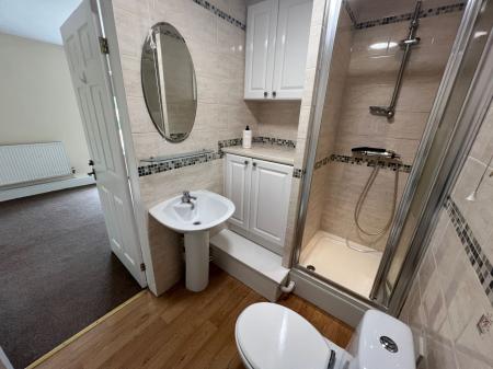 3 bedroom Terraced House to let in Ladysmith Terrace, Gonerby Hill Foot, NG31