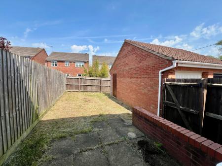 2 bedroom Semi-detached house for sale in Cavendish Way, Grantham, NG31