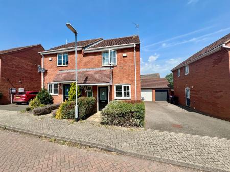 2 bedroom Semi-detached house for sale in Cavendish Way, Grantham, NG31