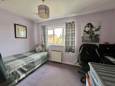 2 bedroom Semi-detached house for sale in Carlisle Close, Grantham, NG31