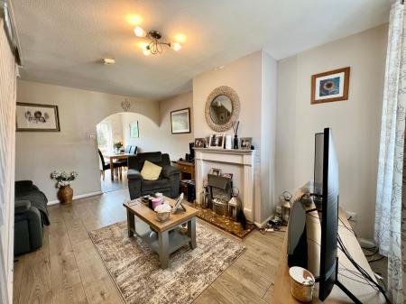 2 bedroom Semi-detached house for sale in Carlisle Close, Grantham, NG31