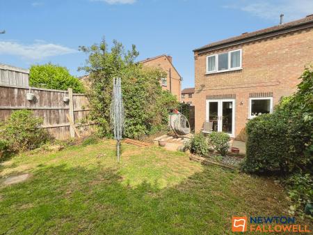 2 bedroom Semi-detached house for sale in Carlisle Close, Grantham, NG31