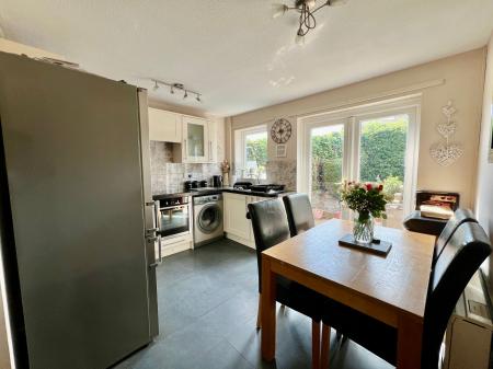 2 bedroom Semi-detached house for sale in Carlisle Close, Grantham, NG31