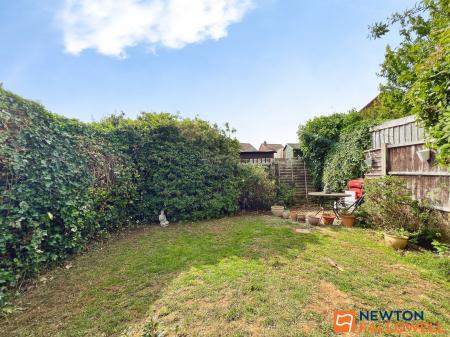 2 bedroom Semi-detached house for sale in Carlisle Close, Grantham, NG31