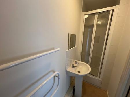 1 bedroom Flat to let in Bolsover Road, Grantham, NG31