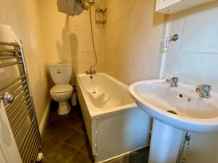 3 bedroom End of terrace house for sale in SOLD BY NEWTON FALLOWELL - Springfield Road
