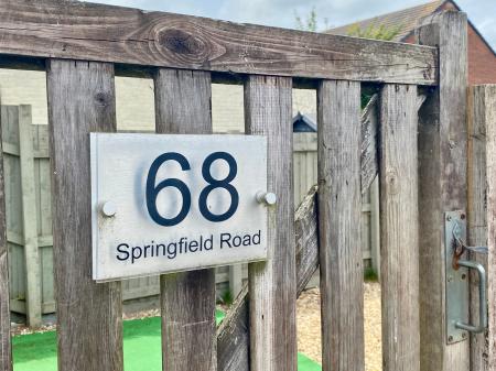 3 bedroom End of terrace house for sale in SOLD BY NEWTON FALLOWELL - Springfield Road