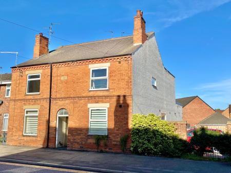 3 bedroom End of terrace house for sale in SOLD BY NEWTON FALLOWELL - Springfield Road