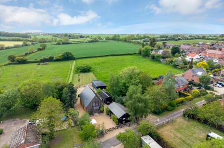 2 bedroom Barn for sale in Low Farm Drive, Folkingham, NG34