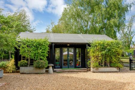 2 bedroom Barn for sale in Low Farm Drive, Folkingham, NG34