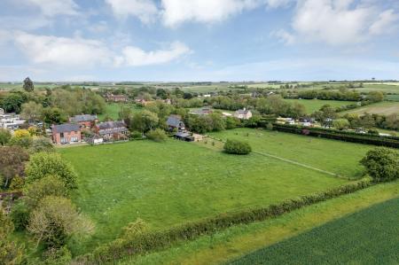 2 bedroom Barn for sale in Low Farm Drive, Folkingham, NG34