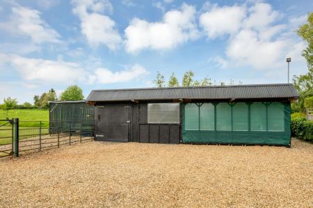 2 bedroom Barn for sale in Low Farm Drive, Folkingham, NG34