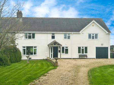 Heath Farm Lane, Harrowby, NG31