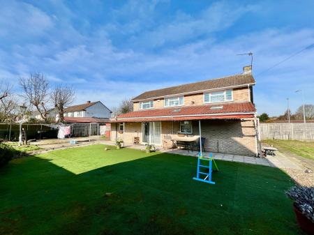 5 bedroom Detached house for sale in Harlaxton Road, Grantham, NG31