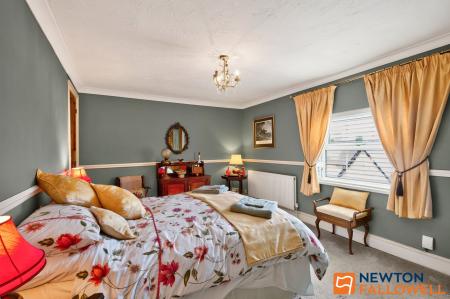 4 bedroom Terraced House for sale in North Parade, Grantham, NG31