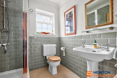 4 bedroom Terraced House for sale in North Parade, Grantham, NG31