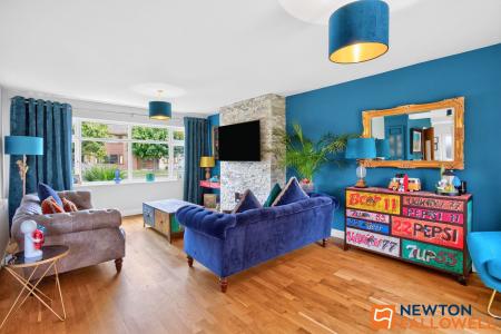 4 bedroom Detached house for sale in Park Road, Allington, NG32