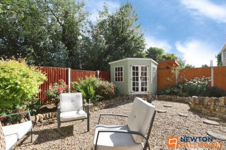 3 bedroom Semi-detached house for sale in Winchester Road, Grantham, NG31
