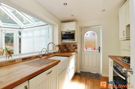 3 bedroom Semi-detached house for sale in Winchester Road, Grantham, NG31