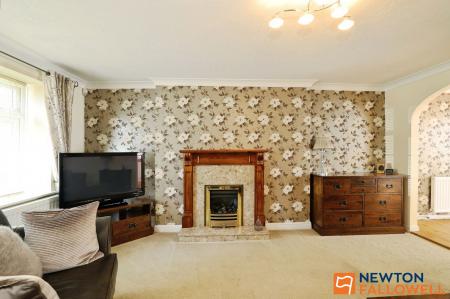 3 bedroom Semi-detached house for sale in Winchester Road, Grantham, NG31