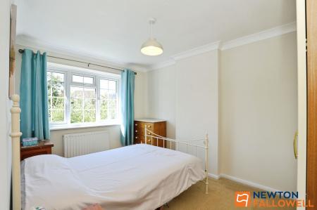 3 bedroom Semi-detached house for sale in Winchester Road, Grantham, NG31