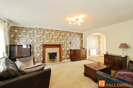 3 bedroom Semi-detached house for sale in Winchester Road, Grantham, NG31