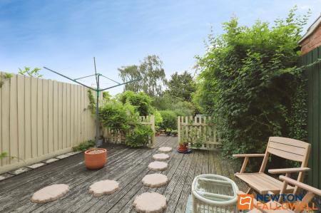 2 bedroom Terraced House for sale in Cowes Road, Grantham, NG31