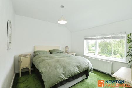 2 bedroom Terraced House for sale in Cowes Road, Grantham, NG31