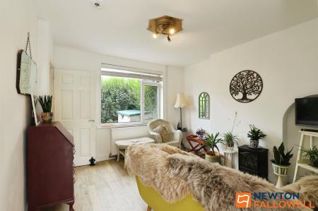 2 bedroom Terraced House for sale in Cowes Road, Grantham, NG31