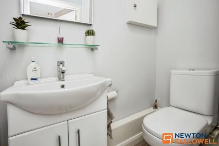 3 bedroom Detached house for sale in Barrowby Gate, Grantham, NG31