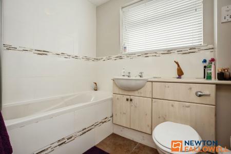 3 bedroom Detached house for sale in Barrowby Gate, Grantham, NG31