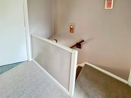 3 bedroom Semi-detached house for sale in Stour Court, Grantham, NG31