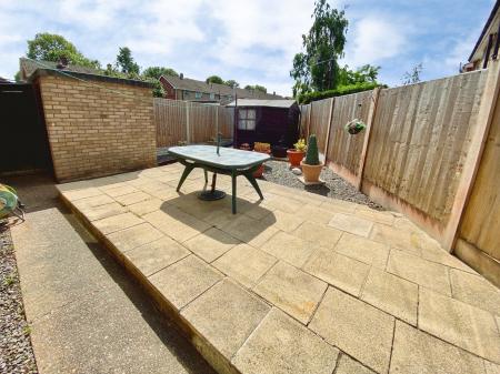3 bedroom Semi-detached house for sale in Stour Court, Grantham, NG31