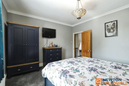 3 bedroom End of terrace house for sale in South Parade, Grantham, NG31
