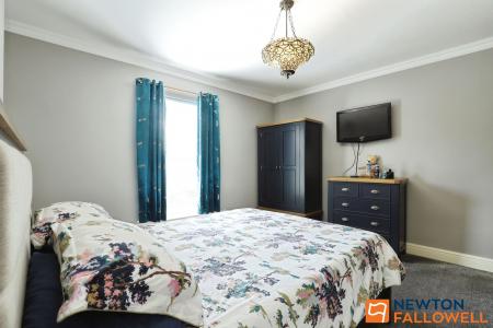 3 bedroom End of terrace house for sale in South Parade, Grantham, NG31