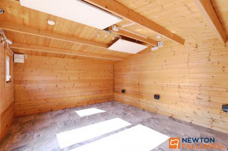 3 bedroom End of terrace house for sale in South Parade, Grantham, NG31