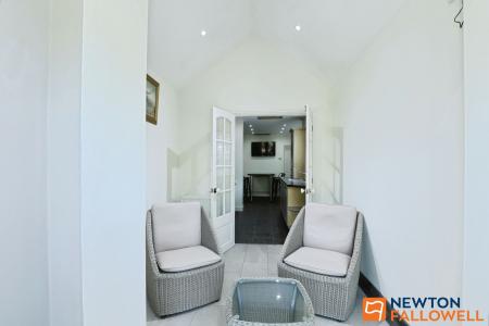 3 bedroom End of terrace house for sale in South Parade, Grantham, NG31