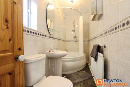 3 bedroom End of terrace house for sale in South Parade, Grantham, NG31