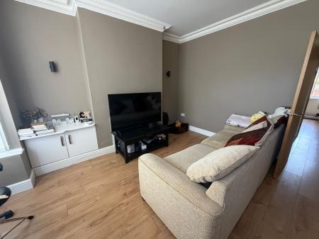 2 bedroom Terraced House for sale in Bridge End Road, Grantham, NG31
